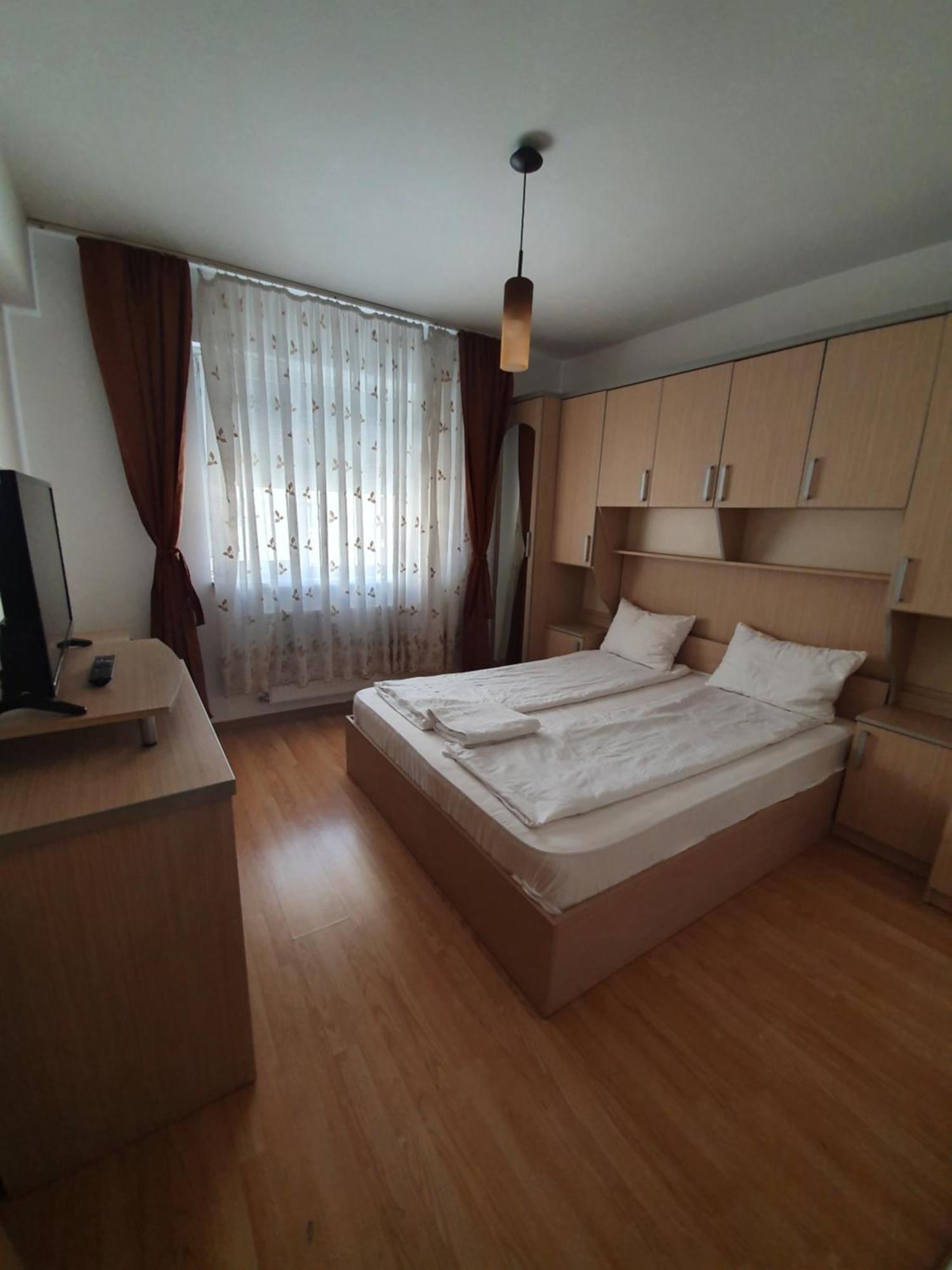 Urban Retreat Luxury Hideaway Διαμέρισμα Oradea Εξωτερικό φωτογραφία
